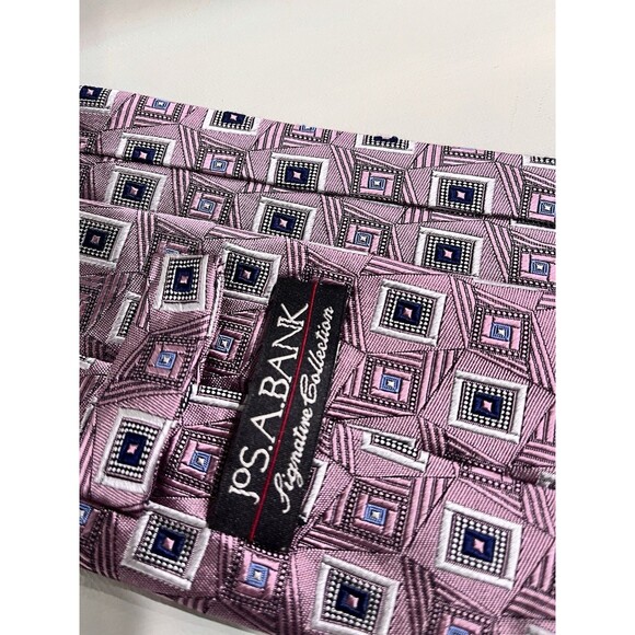 Jos.A. Bank Black & Pink Geometric Signature Necktie Tie 100% Silk 59”x 3.5” - Picture 5 of 7